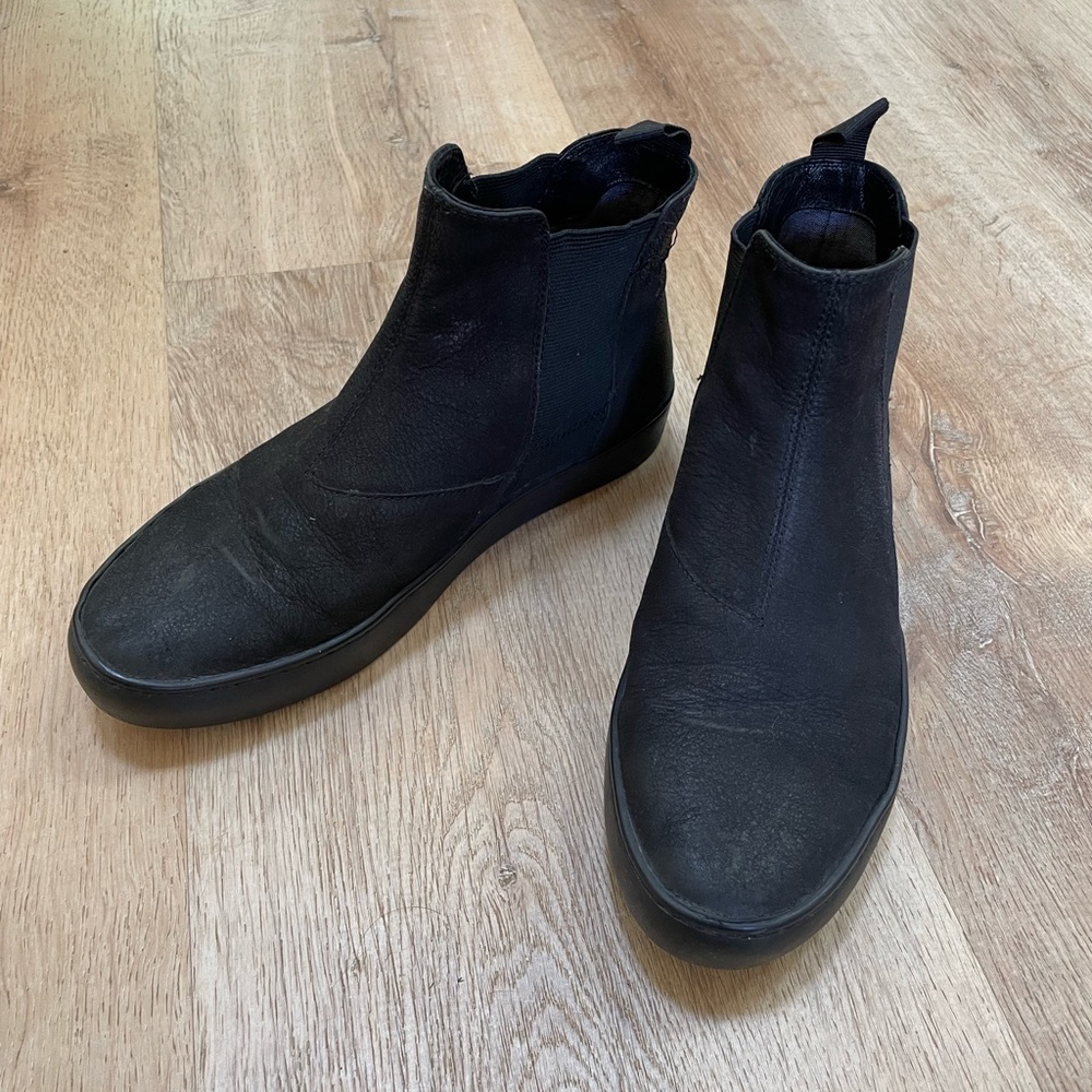 Vagabond Chelsea boots